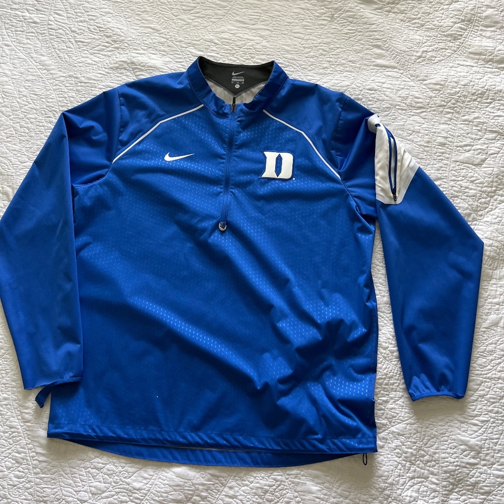 Men’s XL Nike duke pullover.